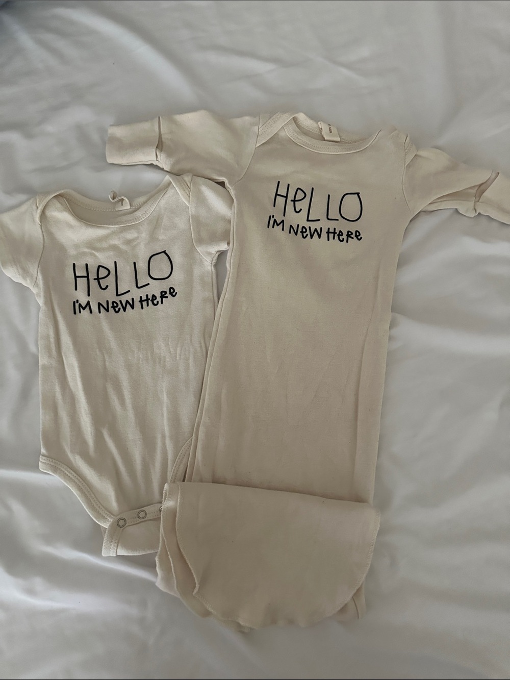Neutral Cream 'Hello I'm New Here' Baby One-Piece Bodysuit & Gown Set